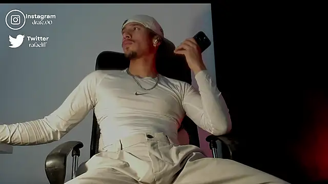 Snapshot of rafael_stone chatting on September 30, 2:16 am rafael stone online show from September 30, 2:16 am