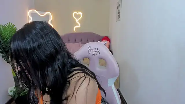 Snapshot of kendra_tay chatting on March 2, 3:24 am kendra tay online show from March 2, 3:24 am