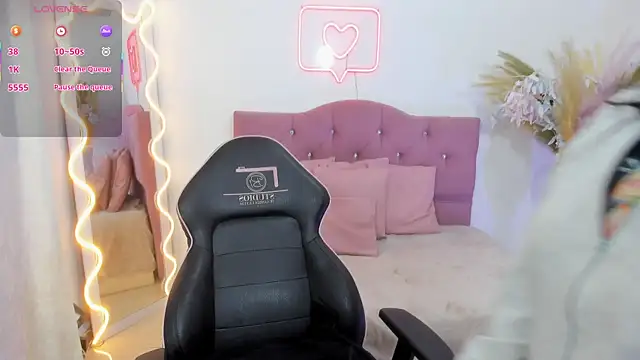 kendra tay online show from November 29, 3:09 am