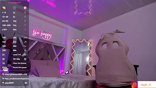 Daphnne tay online show from February 19, 9:28 am