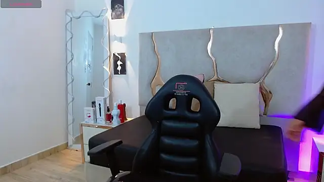 Daphnne tay online show from September 23, 3:42 am