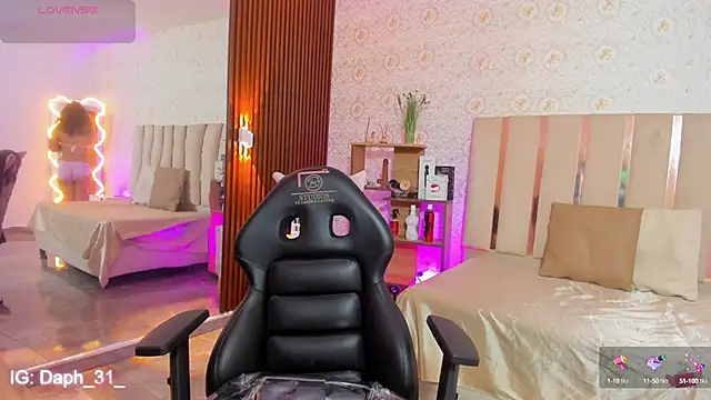 Daphnne tay online show from September 26, 3:21 am