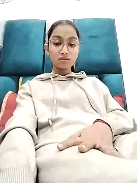 Aleena Rai online show from December 4, 5:55 pm