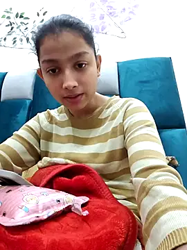 Aleena Rai online show from December 8, 6:39 pm