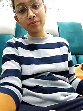 Aleena Rai online show from December 18, 10:35 pm