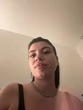 EsmeeLuv online show from December 26, 1:07 am