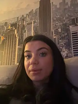 EsmeeLuv online show from December 28, 2:43 am