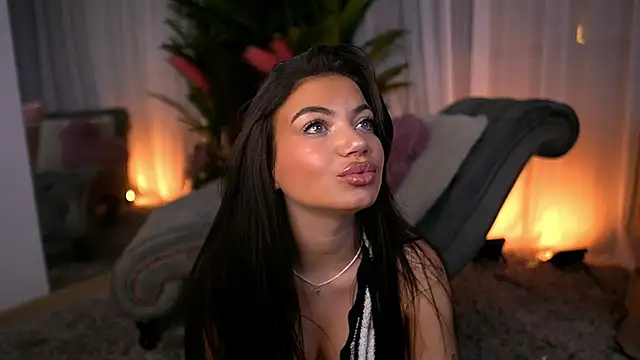 EsmeeLuv online show from March 12, 9:24 pm