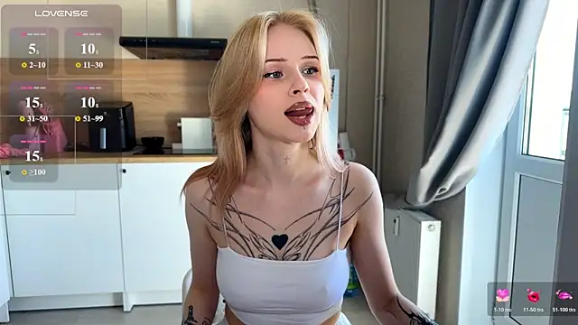lisa barbie online show from May 6, 9:03 am