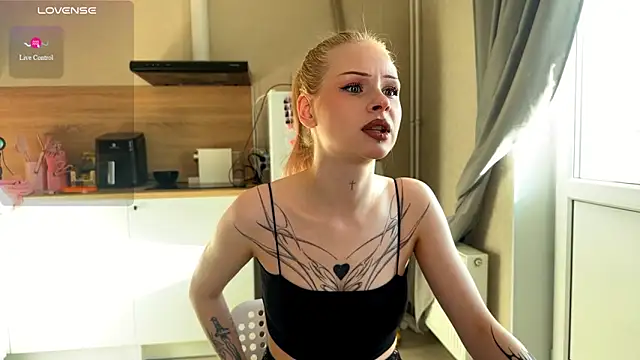 lisa barbie online show from May 8, 4:07 am