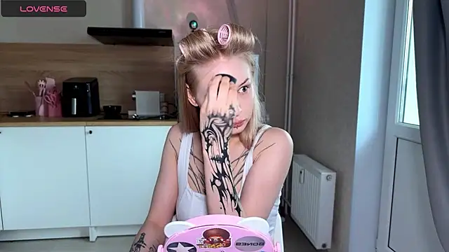 lisa barbie online show from May 14, 5:58 am