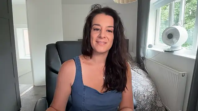 flatwhite0 online show from August 4, 9:01 am