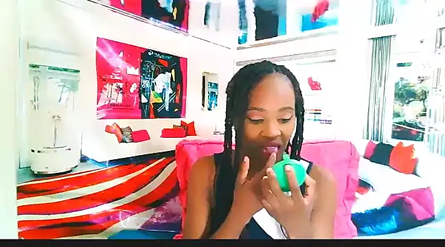 EbonyCreamy69 online show from December 5, 6:00 pm