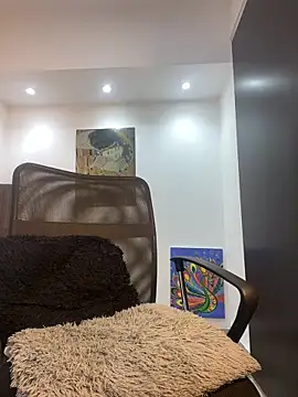 Snapshot of Dirtyboyhot chatting on April 4, 2:54 am Dirtyboyhot online show from April 4, 2:54 am