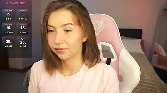 LinaSiren online show from December 15, 3:24 am