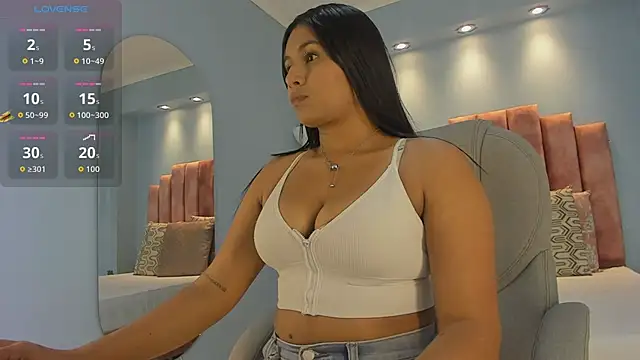 Snapshot of lou_rosse_ chatting on April 8, 8:31 pm lou rosse online show from April 8, 8:31 pm