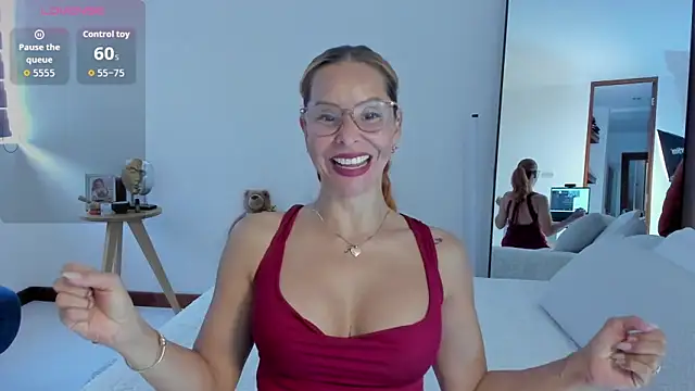 AvaCollinss online show from October 21, 6:52 pm