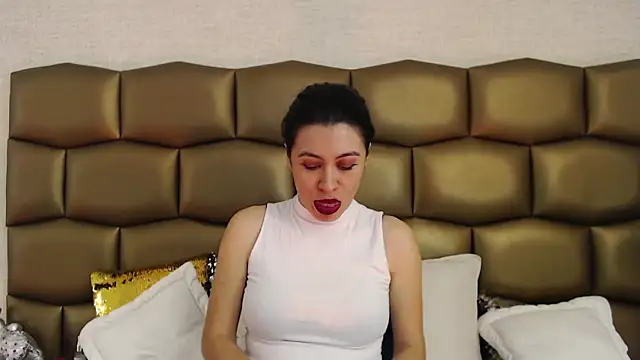 Snapshot of JaneLondon chatting on December 13, 9:41 pm JaneLondon online show from December 13, 9:41 pm