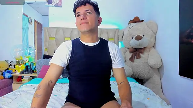 patrick sanzz online show from May 3, 2:39 am
