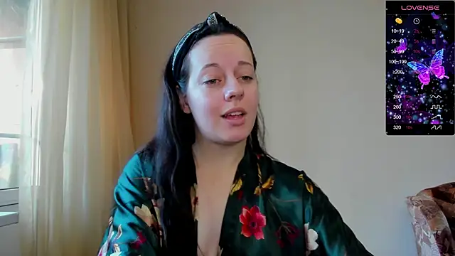 Sabrina Lavv online show from October 31, 5:19 am