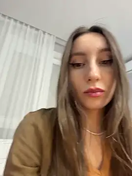 Snapshot of viviandaimond1 chatting on February 12, 7:42 pm viviandaimond1 online show from February 12, 7:42 pm