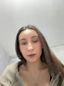 Snapshot of viviandaimond1 chatting on April 18, 7:29 pm viviandaimond1 online show from April 18, 7:29 pm