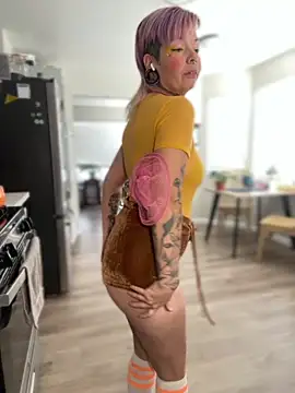 GoldieBakeman online show from October 29, 4:31 pm