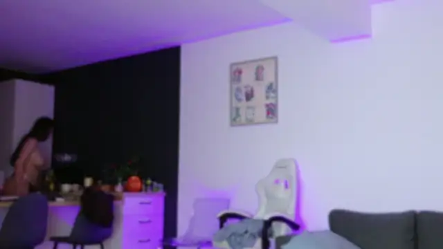 Lorennameliyy online show from November 2, 8:00 pm