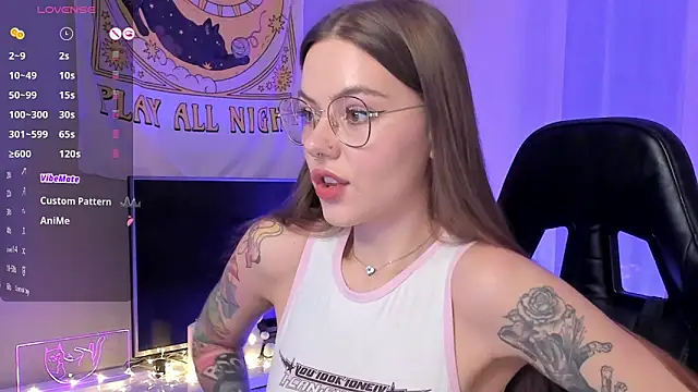 Snapshot of Marta_May_ chatting on January 28, 7:53 pm Marta May online show from January 28, 7:53 pm