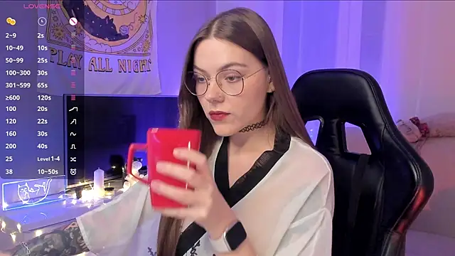 Snapshot of Marta_May_ chatting on February 13, 5:22 pm Marta May online show from February 13, 5:22 pm