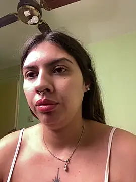 Argentiiniita online show from April 11, 8:35 pm