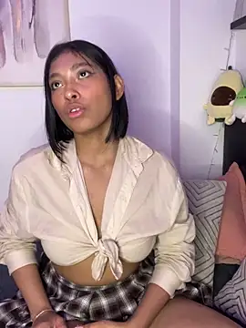 Isabella fasilier online show from February 14, 6:45 am