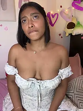 Isabella fasilier online show from February 15, 8:00 am