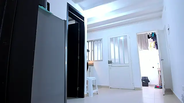 GabyButtler1 online show from February 4, 6:06 pm