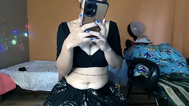 Snapshot of jenny-ki-bella chatting on October 9, 4:54 am jenny-ki-bella online show from October 9, 4:54 am