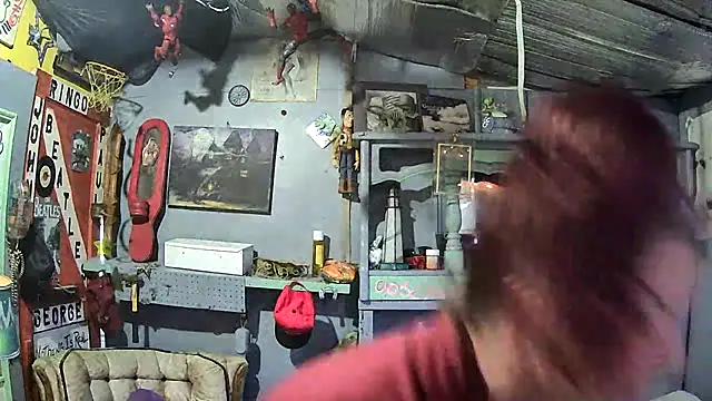 Snapshot of Fantasymaid80 chatting on October 28, 9:06 pm Fantasymaid80 online show from October 28, 9:06 pm