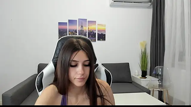 Snapshot of Kimi_Ivy chatting on October 19, 4:24 am Kimi Ivy online show from October 19, 4:24 am