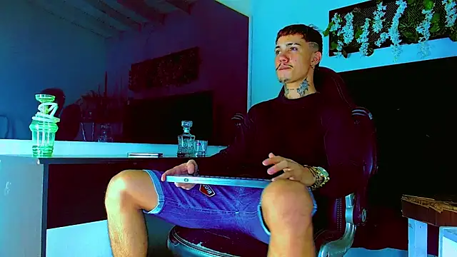 HannibalLester online show from March 20, 2:49 am