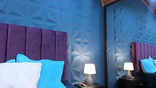 NicoleJonss online show from September 26, 2:59 am