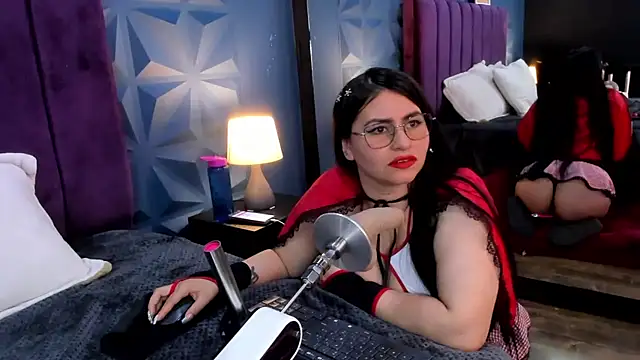 NicoleJonss online show from April 28, 3:11 am