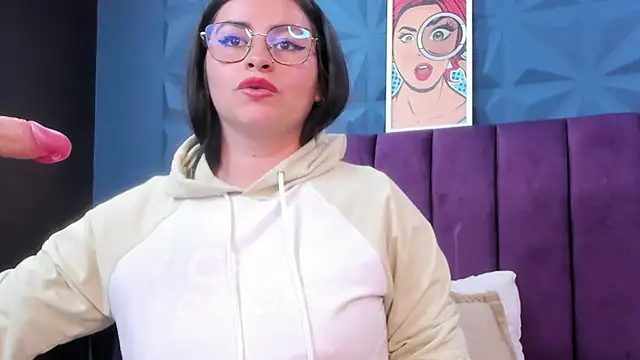 NicoleJonss online show from May 15, 11:23 pm