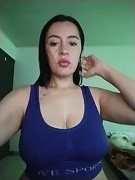 hailey85 online show from May 13, 10:27 pm