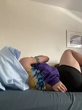 Snapshot of mackshaft4711 chatting on December 21, 4:57 pm mackshaft4711 online show from December 21, 4:57 pm