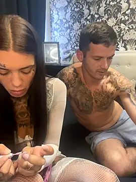 Snapshot of MrRaveMissBehave93 chatting on October 24, 1:18 pm MrRaveMissBehave93 online show from October 24, 1:18 pm