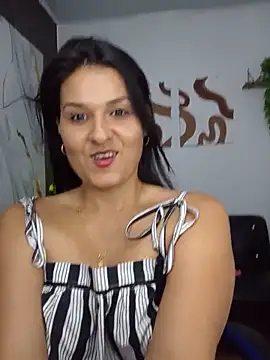 elena jonees online show from May 12, 8:39 pm