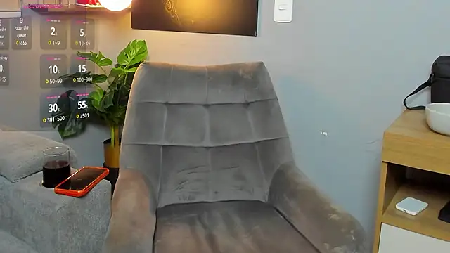 Giorgio-Leone online show from February 22, 1:40 am