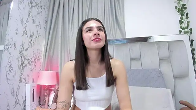 dafne queenn online show from September 18, 1:02 pm