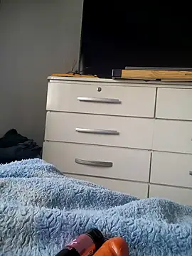 Snapshot of Dylan-Sado chatting on February 7, 1:32 pm Dylan-Sado online show from February 7, 1:32 pm