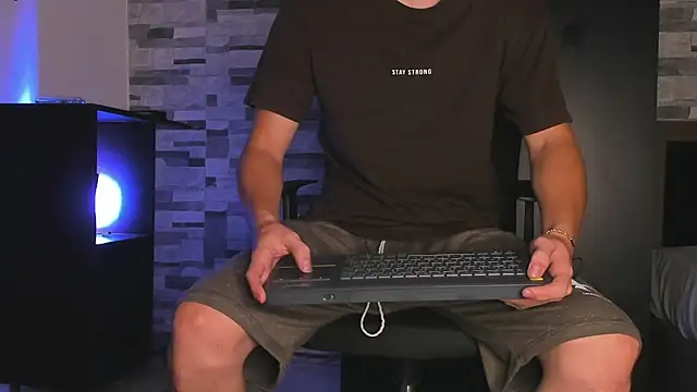 Snapshot of Dimitri_higth420 chatting on October 24, 12:45 pm Dimitri higth420 online show from October 24, 12:45 pm