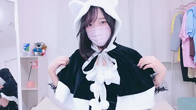 Snapshot of Yurie_ chatting on December 15, 10:07 am Yurie online show from December 15, 10:07 am